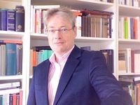 Prof. Dr. Florian Mehltretter
